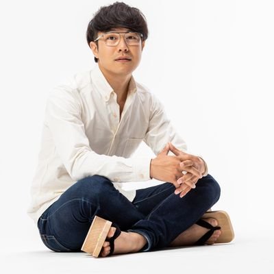 新連載「鏡の部屋」 第1回ゲスト 神社ソムリエ・佐々木優太さん
